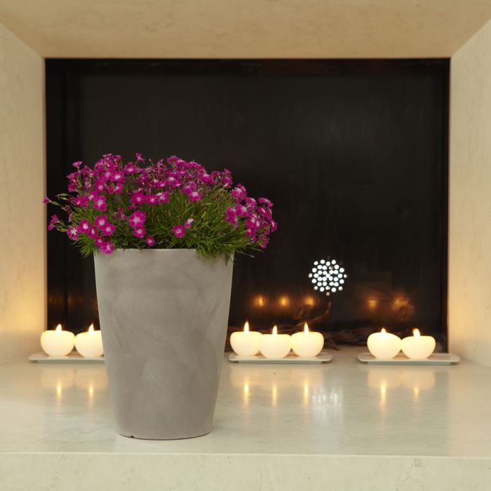 Vaso in resina per esterno e casa