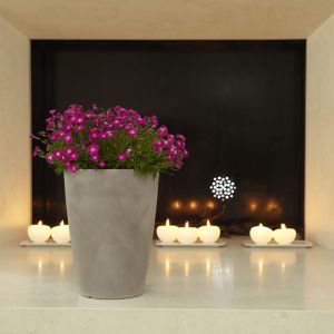 Vaso in resina per esterno e casa