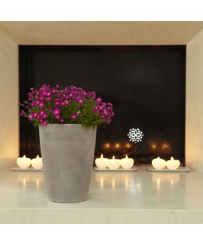 Vaso in resina per esterno e casa