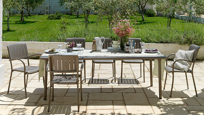 tavolo rettangolare da giardino